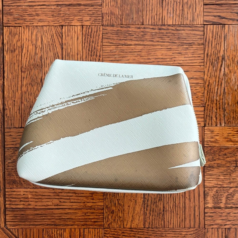 La Mer Cosmetic Pouch in Brown and White